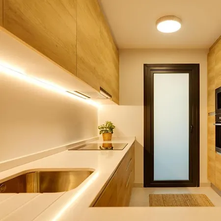 Sunset Waves Fresh Apartment *