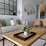 Sunset Waves Fresh Apartment