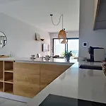 Sunset Waves Fresh Apartment *